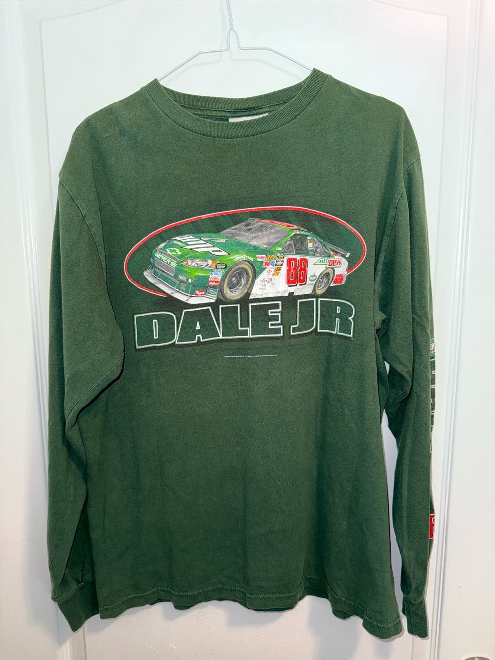 Vintage Winner’s Circle x NASCAR Dale Jr. Green Racing Long Sleeve Tee in Size M